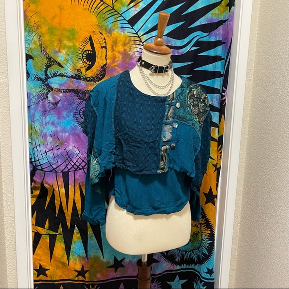 🌈 Lovely Vintage patchwork art top - Picture 9 of 12